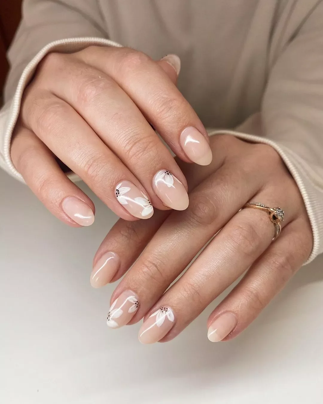 24 Cute Nail Ideas For Short Almond Nails For Fall 2026