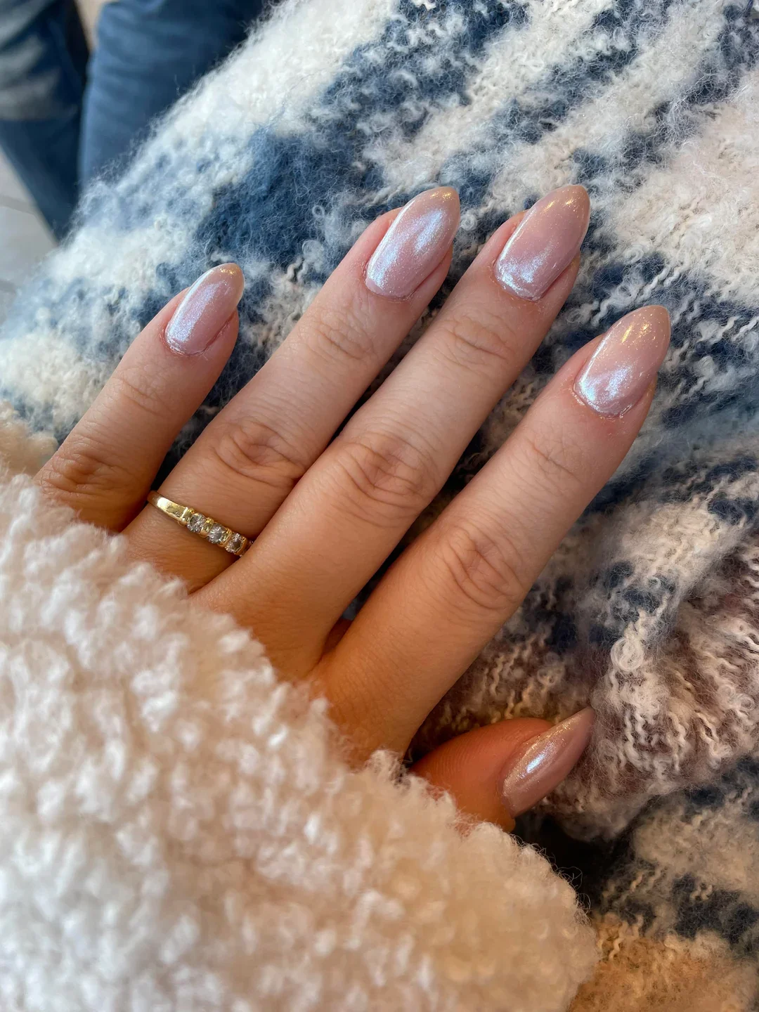 25 Glazed Donut Nails With Chrome Finish Effect
