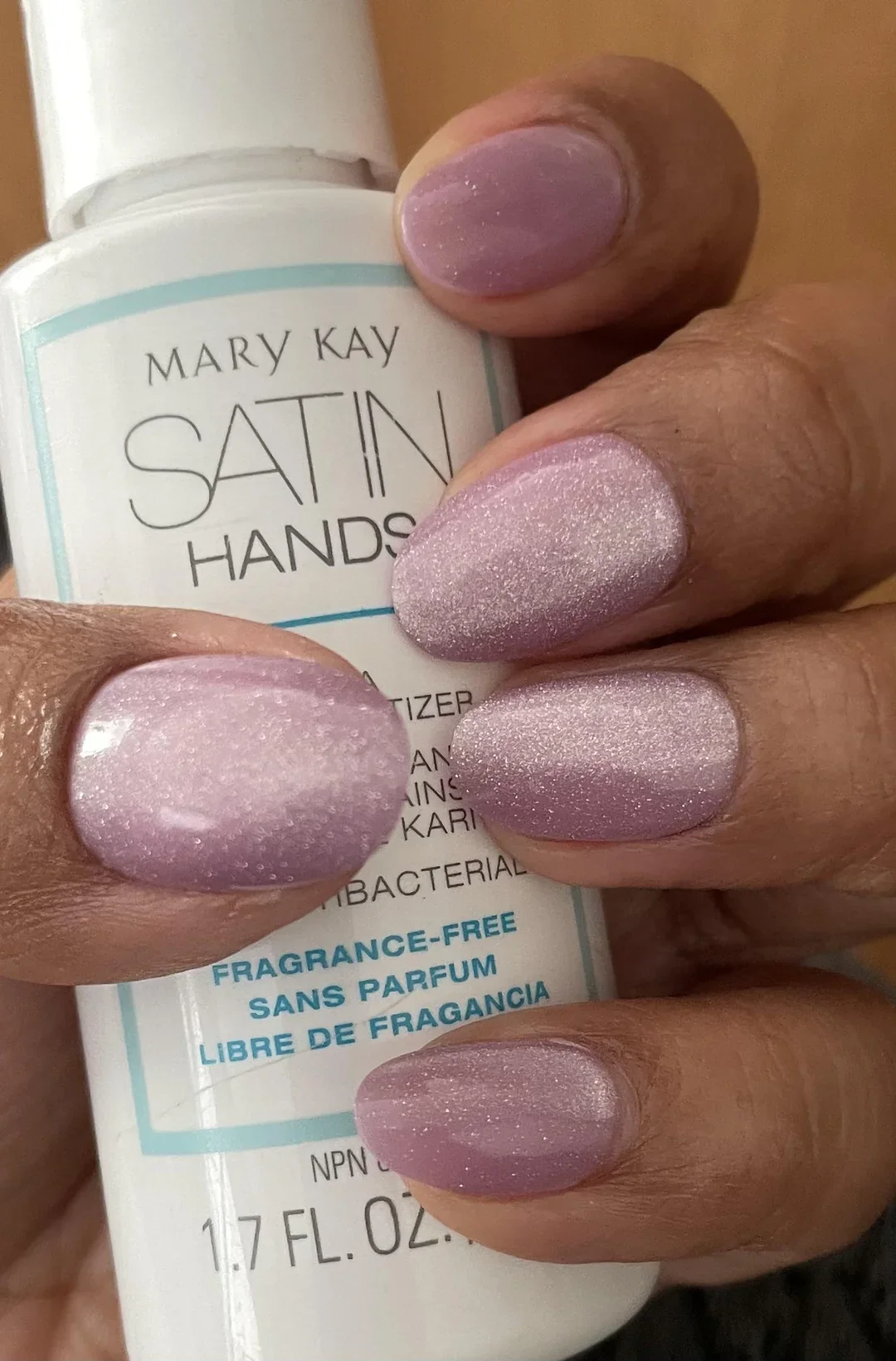 24 Velvet Nails With Luxurious Shimmer Effect Finish For Fall