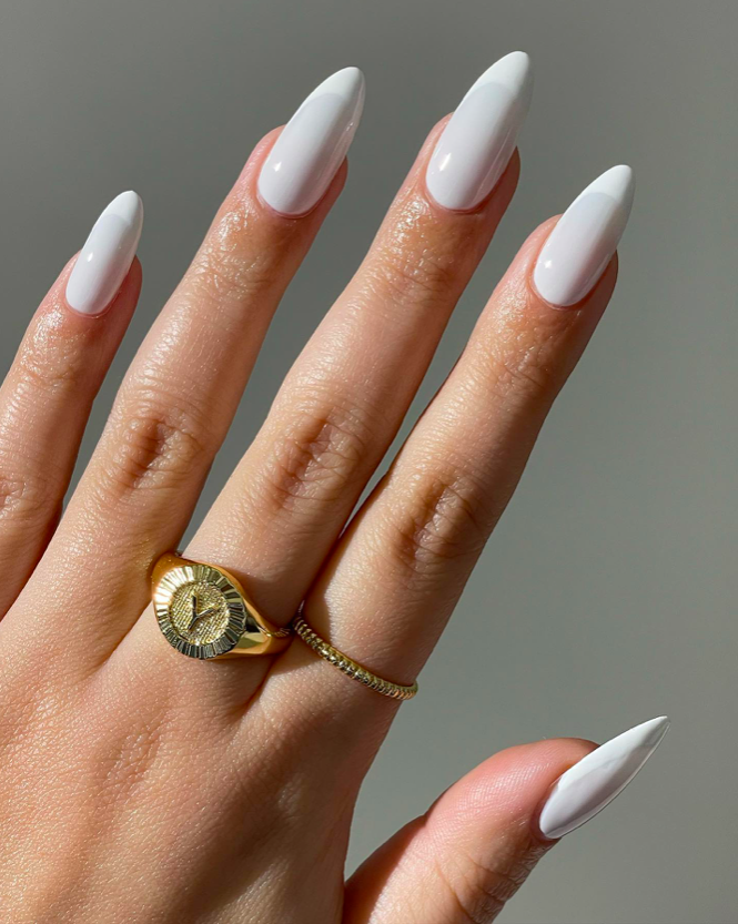 50+ Amazing White Nails For Your Next Manicure! - Prada & Pearls