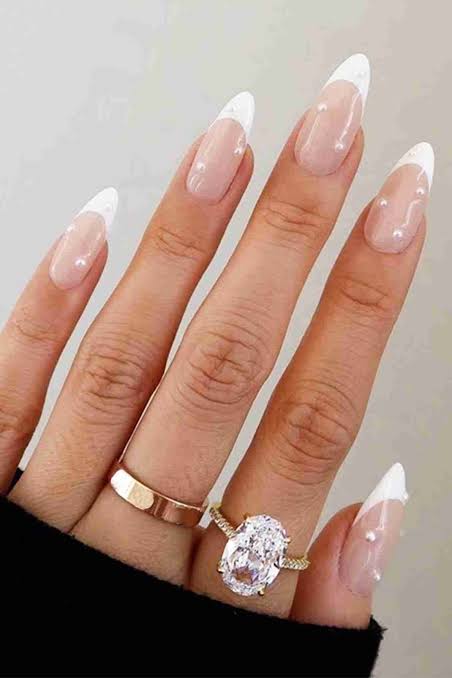 Wedding Nail Ideas - the gray details | Daily Outfit Guides