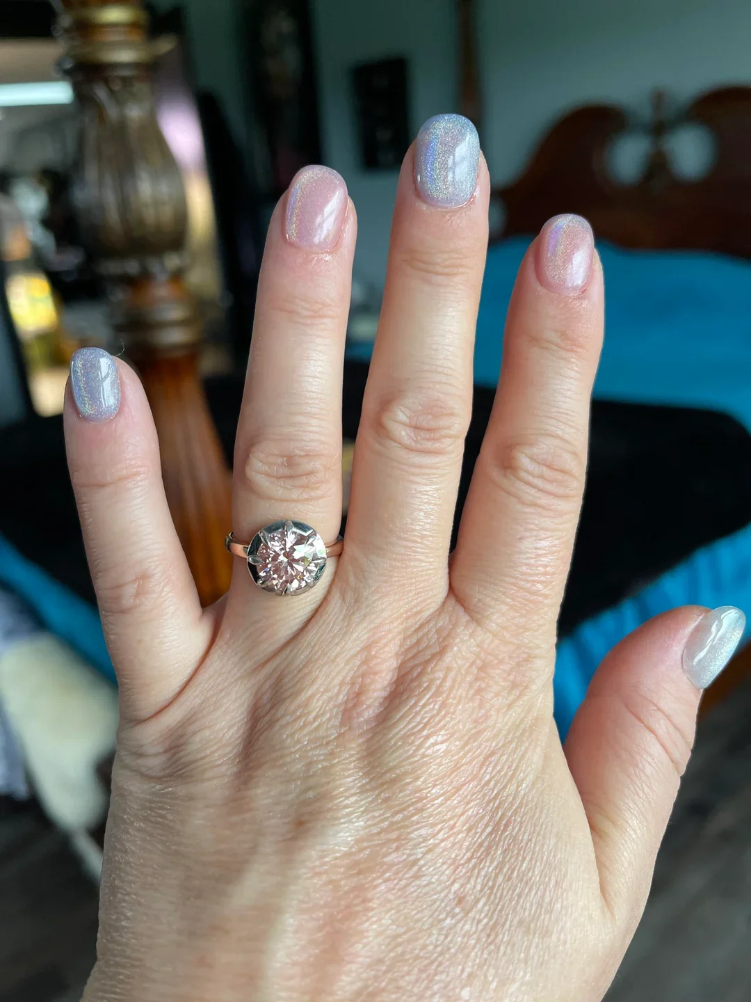 23 Short Glossy Nails For Natural Beauty Trends