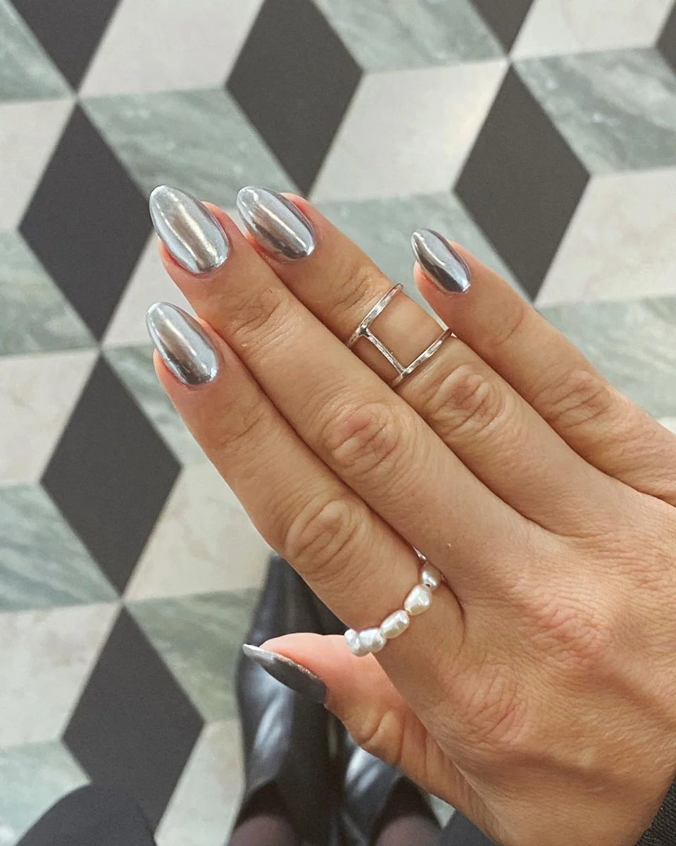 29 Elegant Pearl Chrome Nails: The Elegant Manicure Trend Taking Over Pinterest