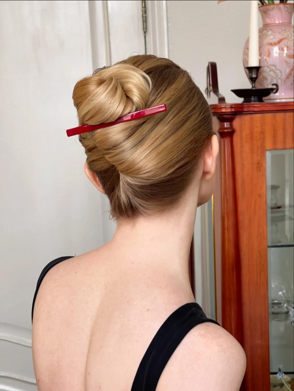 28 Easy Medium-Length Hairstyles for Women You’ll Want to Try