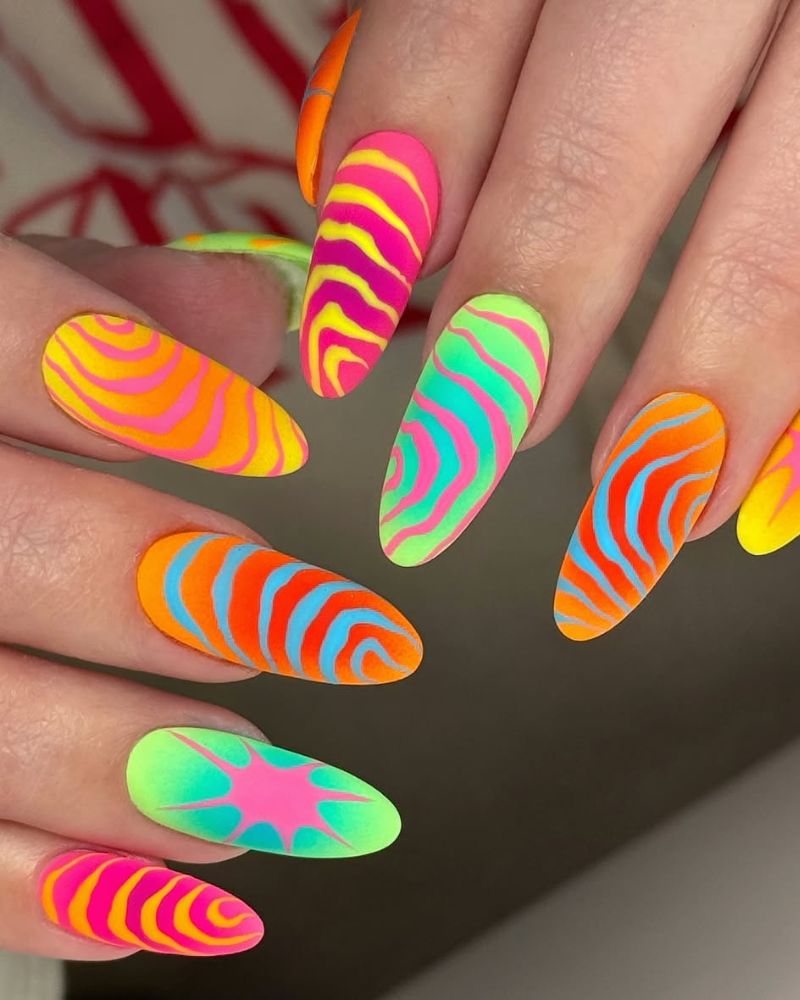 Visual Idea — Neon Nails