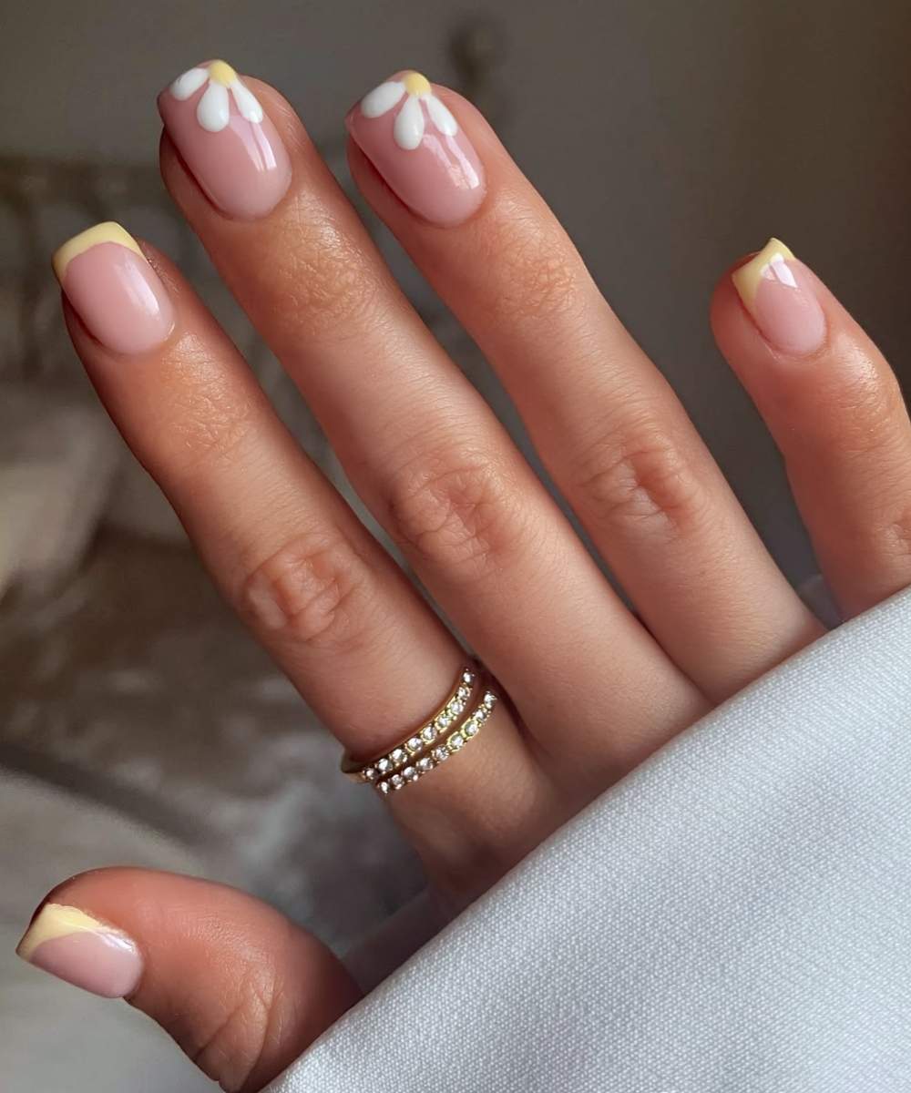 Spring Visual Idea — Simple Short Nails