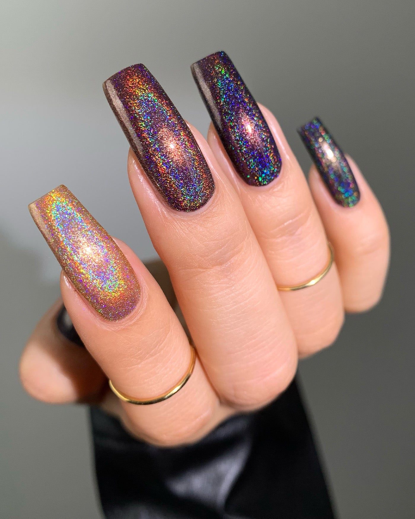 Autumn Winter Visual Idea Autumn Winter Visual Idea — Holographic Nails