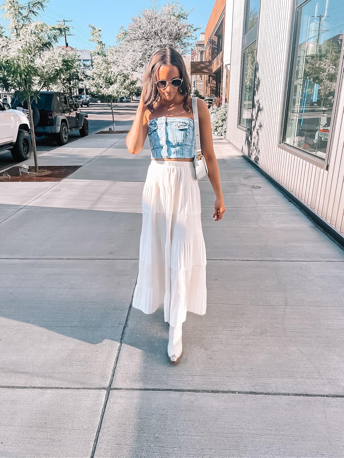 White Pointed-Toe Boots Outfit Idea White Pointed-Toe Boots Outfit Idea — Nashville Outfits