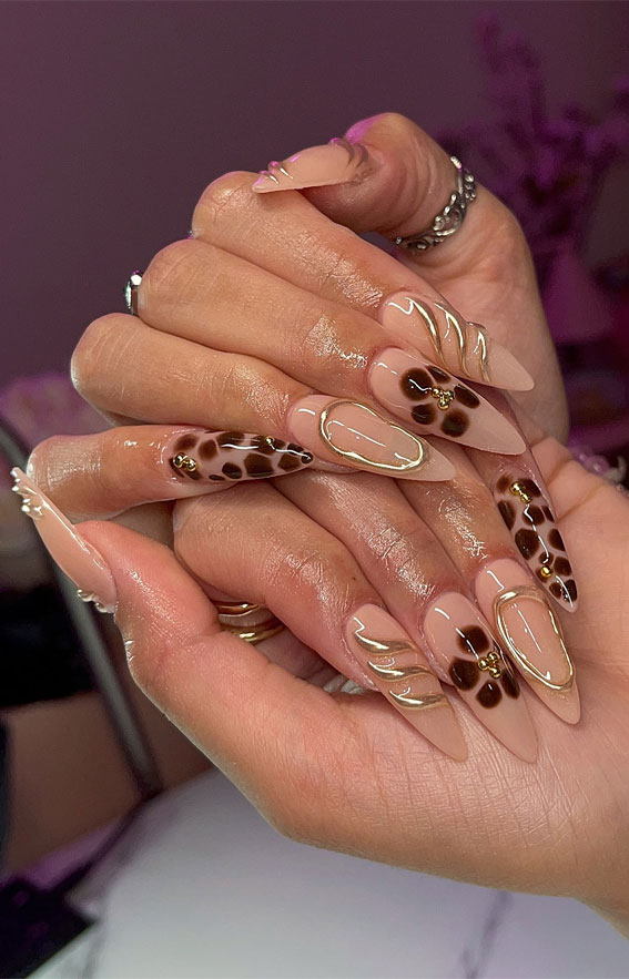 Gold Wire & Studded Leopard Nails Gold Wire & Studded Leopard Nails — Leopard Print Nails