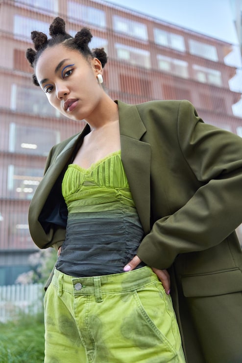Ombre Corset Top with an Olive Blazer and Tie-Dye Pants Ombre Corset Top with an Olive Blazer and Tie-Dye Pants — Baddie Outfits