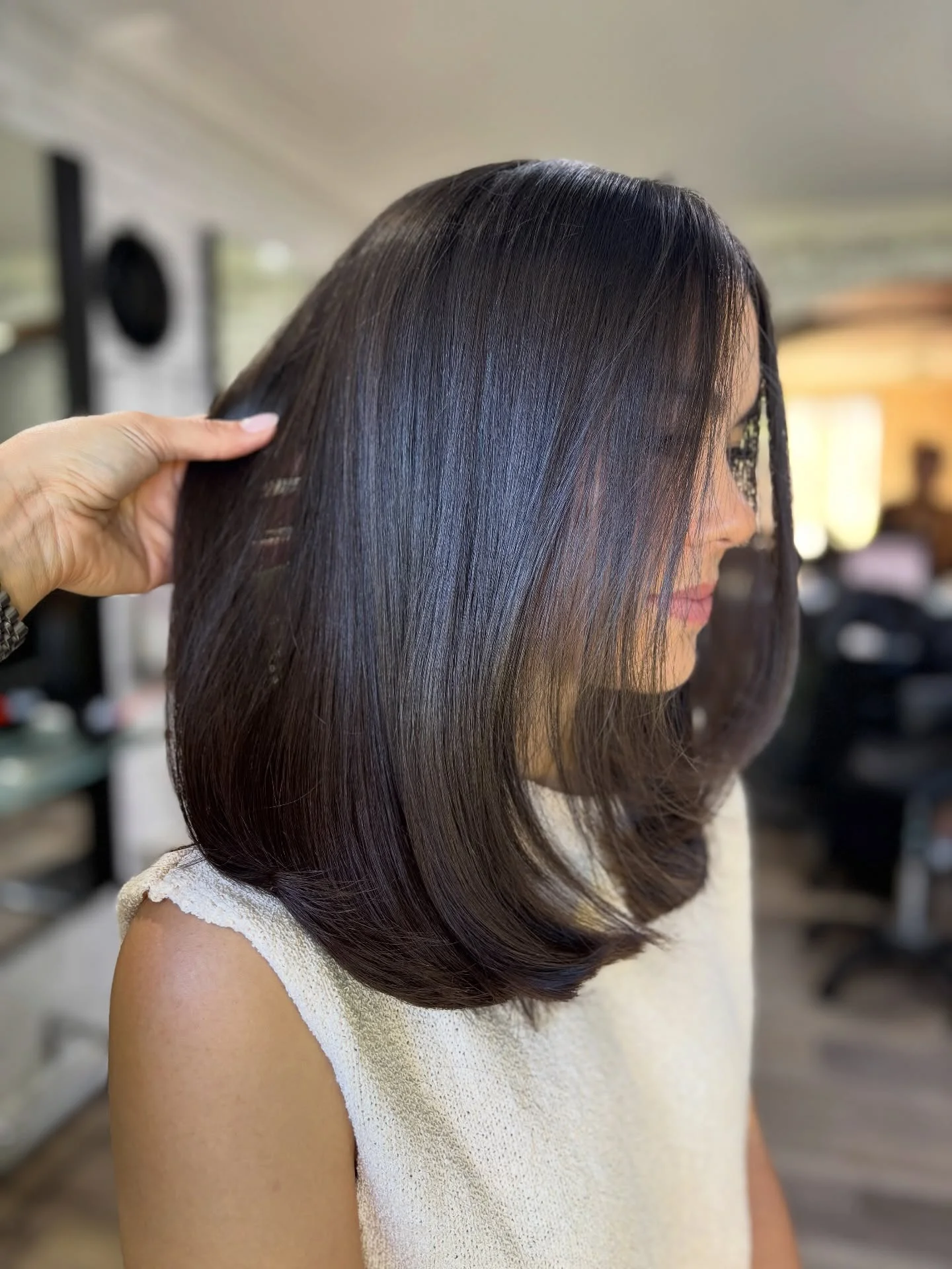 30 Collarbone Lob Haircuts for an Effortlessly Chic Look