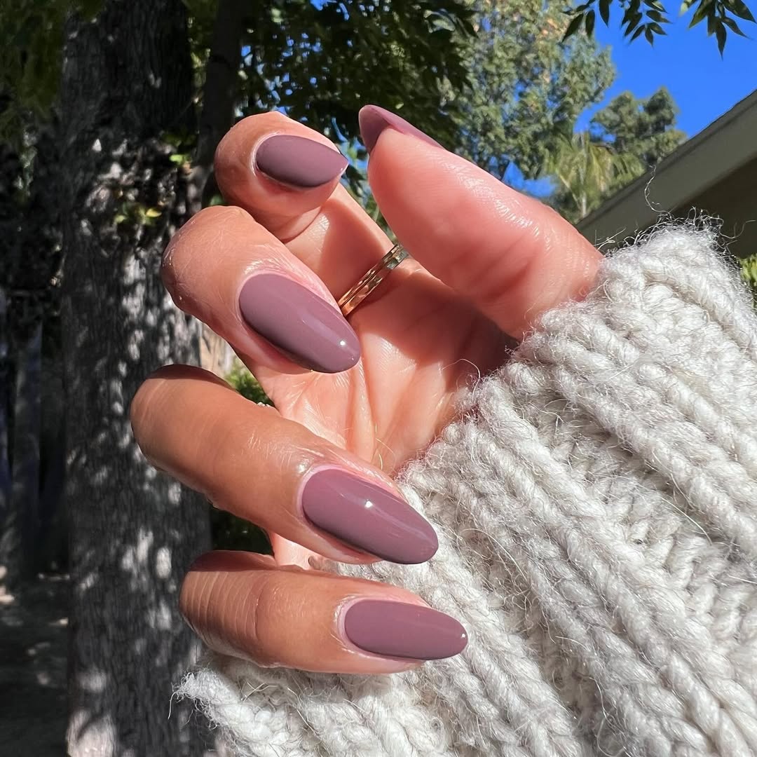 Glossy Muted Mauve Medium Almond Nails — Mauve Nails