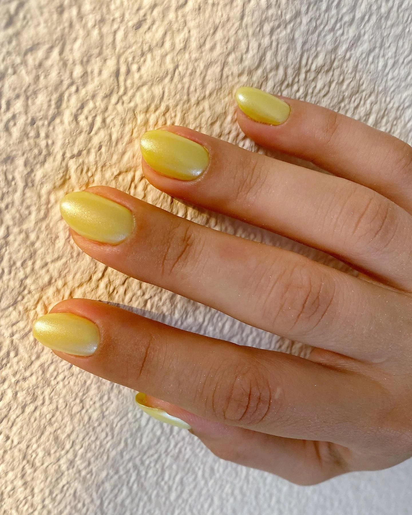 21 Pearl Powder Nails for a Chic and Elegant Manicure