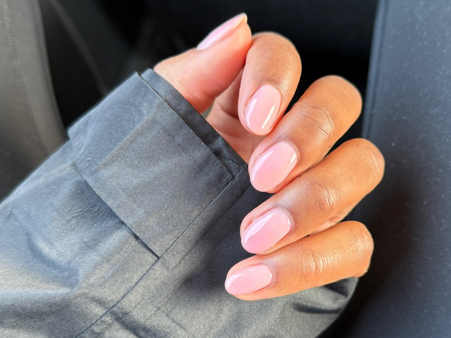Sheer Pale Pink Glossy Ovals Sheer Pale Pink Glossy Ovals — Dip Powder Nails