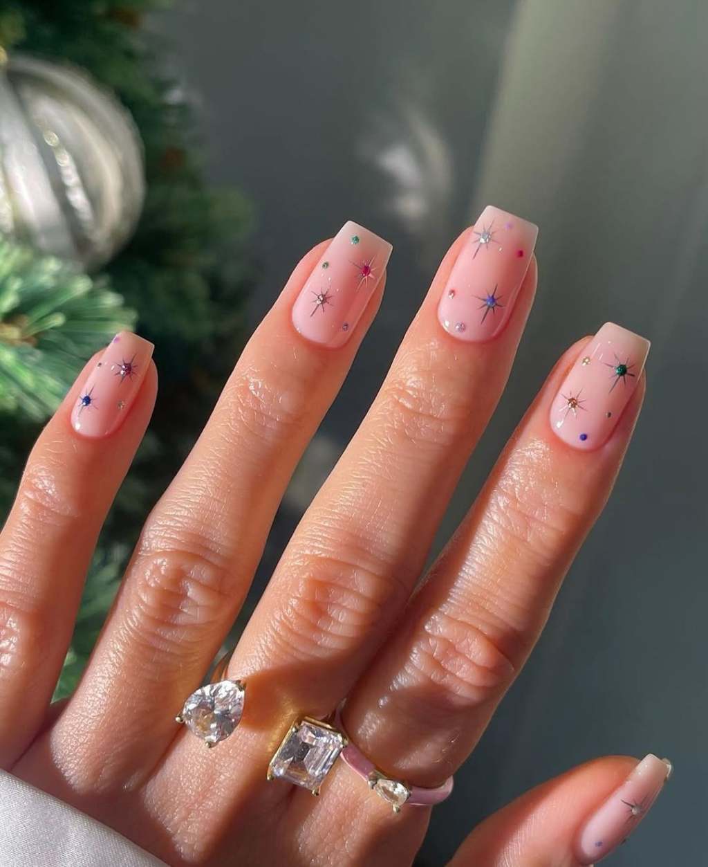 Sheer Pink Rhinestone Star Nails Sheer Pink Rhinestone Star Nails