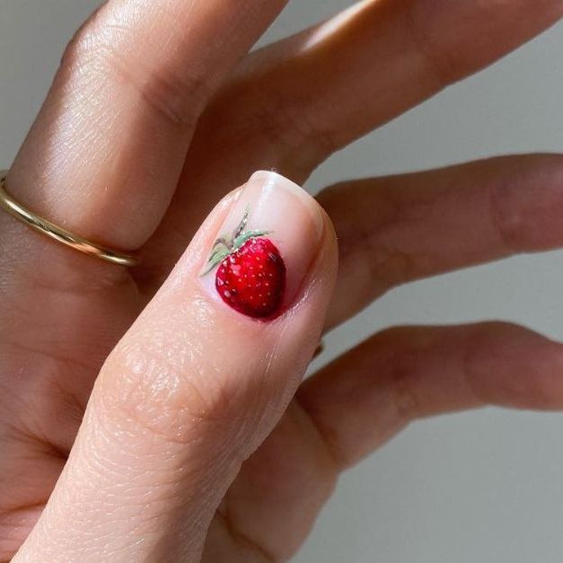 Hyper-Realistic Strawberry Short Oval Nails — Strawberry Nails