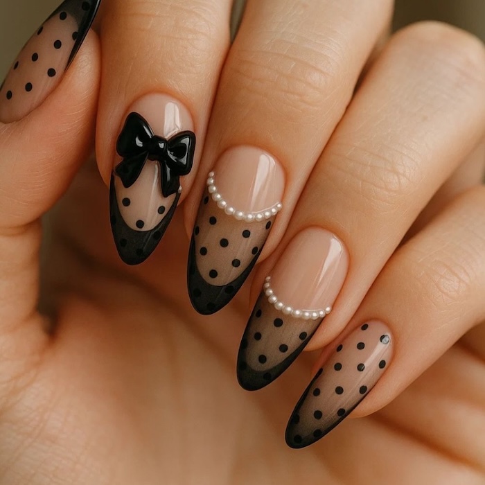 Chic Black 3D Bow Polka Dot Nails Chic Black 3D Bow Polka Dot Nails — Bow Nails
