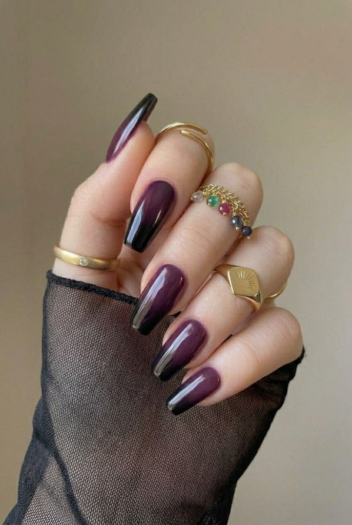 Plum to Black Glossy Ombre Coffin Plum to Black Glossy Ombre Coffin — Dark Purple Nails