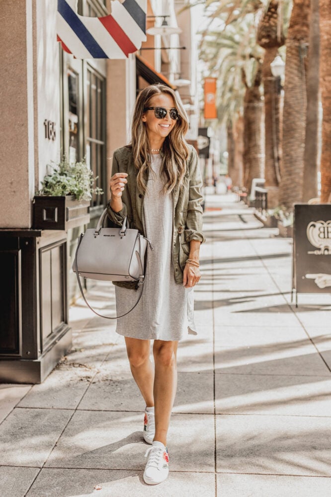 T-Shirt Dress with Utility Jacket for Relaxed Date Night Style T-Shirt Dress with Utility Jacket for Relaxed Date Night Style — Casual Date Night Outfits