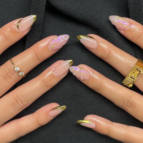 Geometric Silver Stilettos with Rhinestones Geometric Silver Stilettos with Rhinestones — Concert Nails