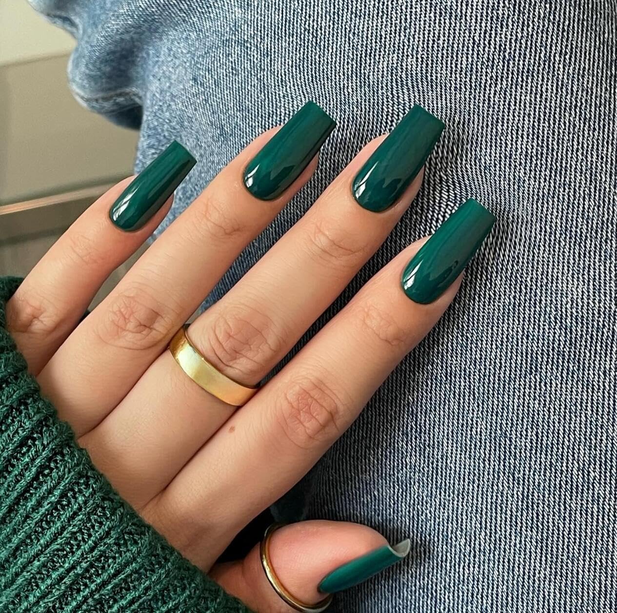 Glossy Deep Green Square Nails Glossy Deep Green Square Nails — Dark Green Nails