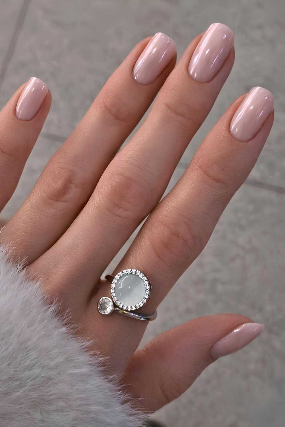 Soft Pink Nude Short Oval Nails Soft Pink Nude Short Oval Nails — Neutral Nails