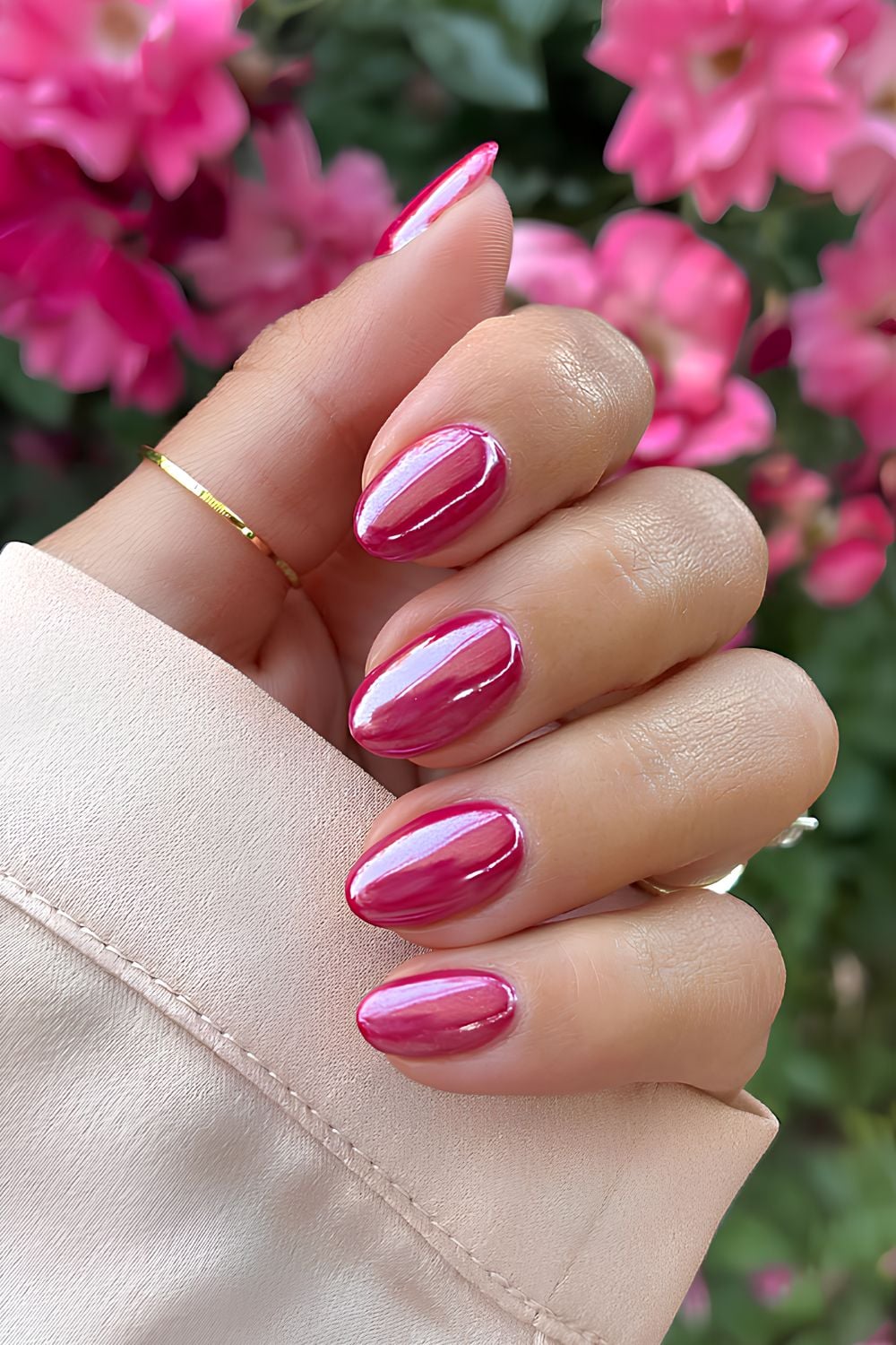 Vibrant Deep Pink Chrome Almond Vibrant Deep Pink Chrome Almond — Pink Chrome Nails