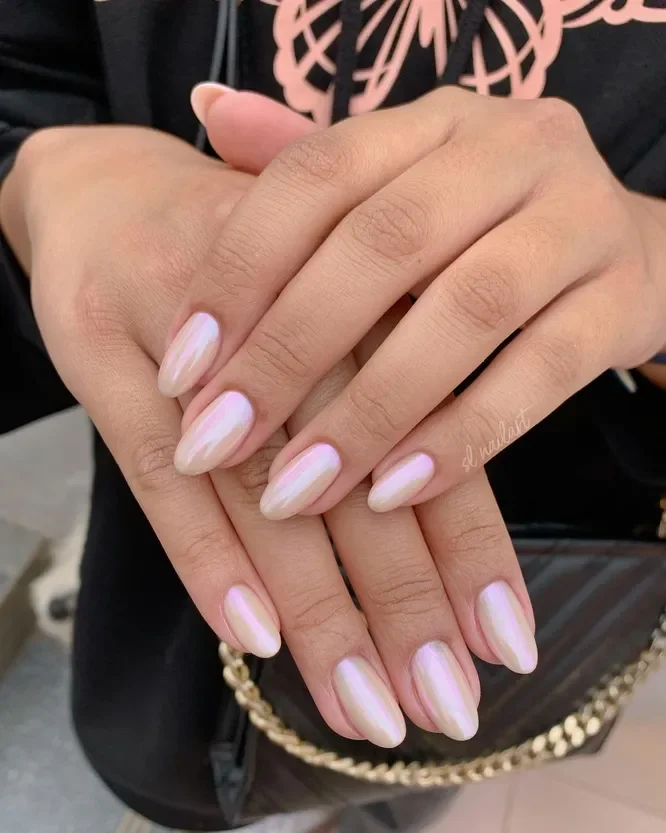 23 Chrome Nails For Modern Elegant Manicure Looks