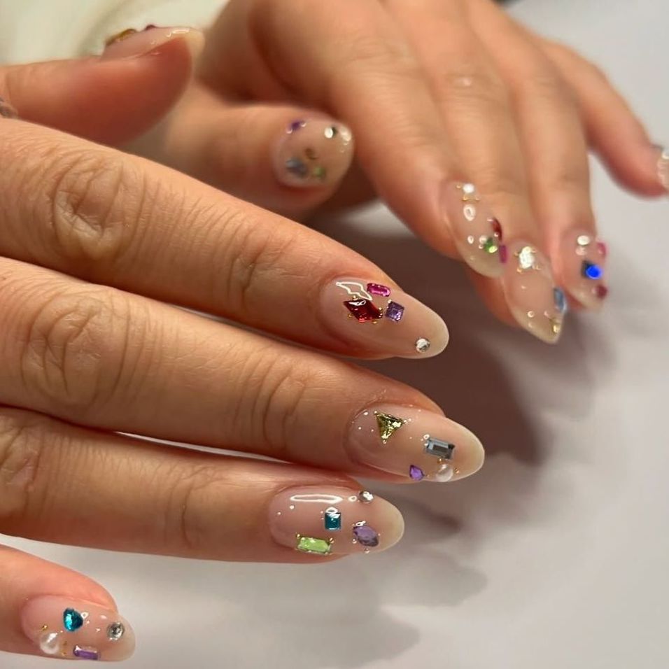 Festive Visual Idea Festive Visual Idea — Rhinestone Nails