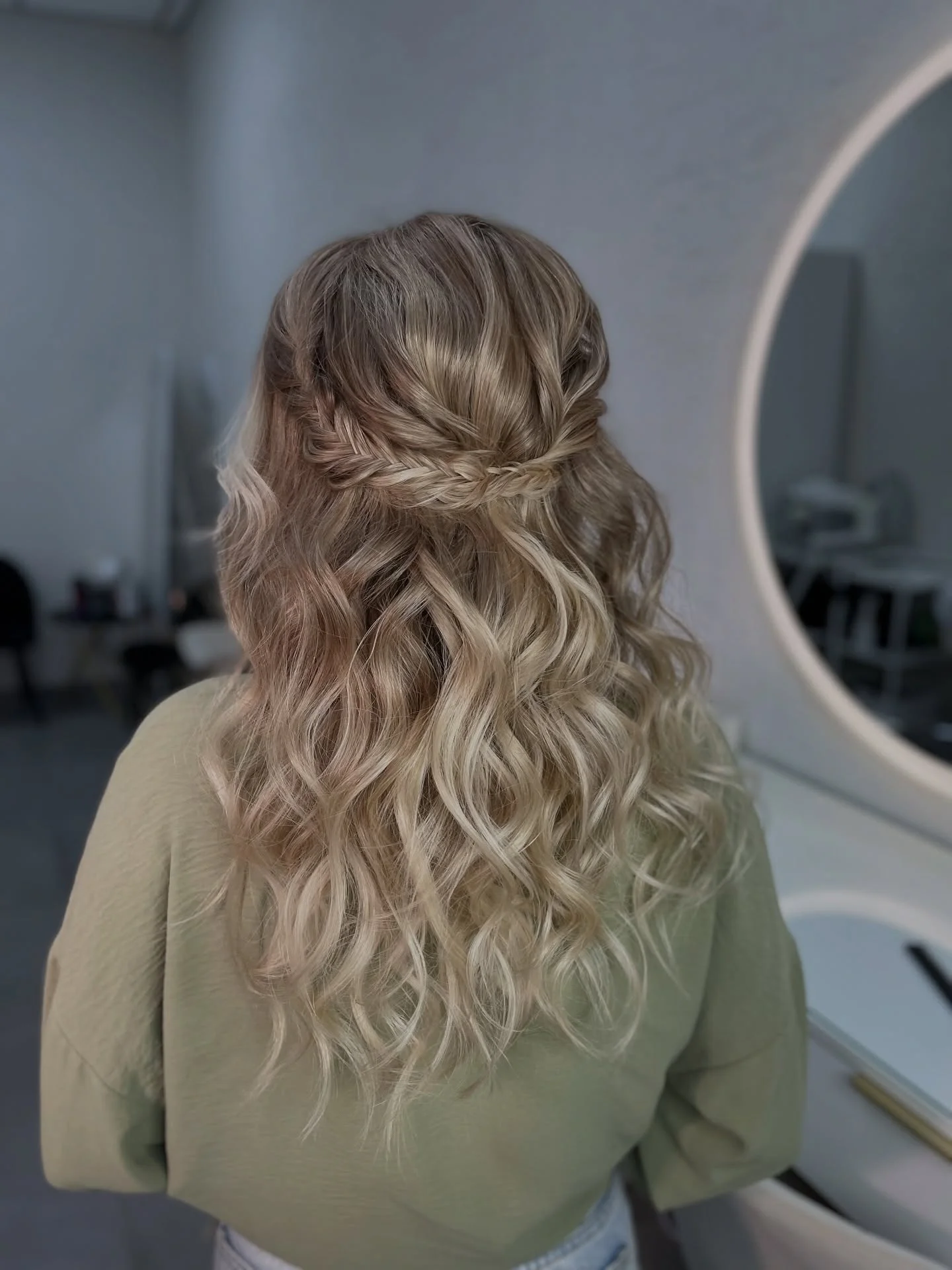 35 Trendy Pinterest-Worthy Hairstyles for Women to Save and Try