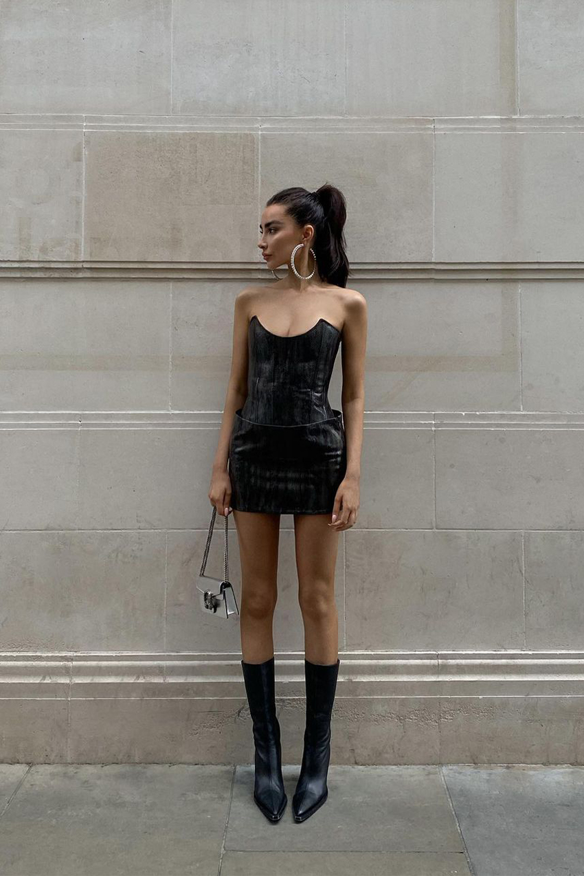 Black Leather Corset Top and Mini Skirt with Silver Hoops Black Leather Corset Top and Mini Skirt with Silver Hoops — Club Outfits