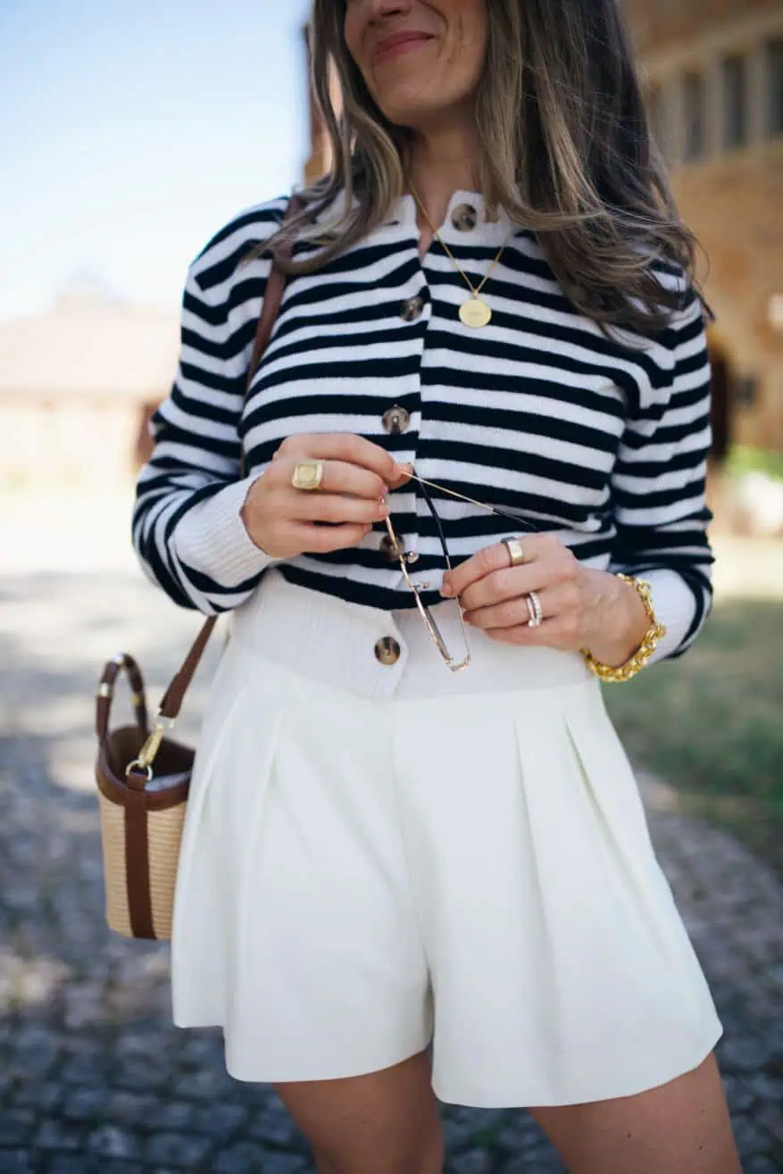 Striped Cardigan and Pleated Shorts for Casual European Style Striped Cardigan and Pleated Shorts for Casual European Style — Europe Outfits