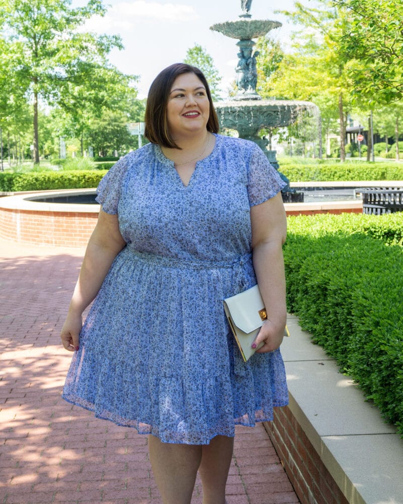 Chic Blue Floral Chiffon Dress for Daytime Chic Blue Floral Chiffon Dress for Daytime — Plus Size Outfits