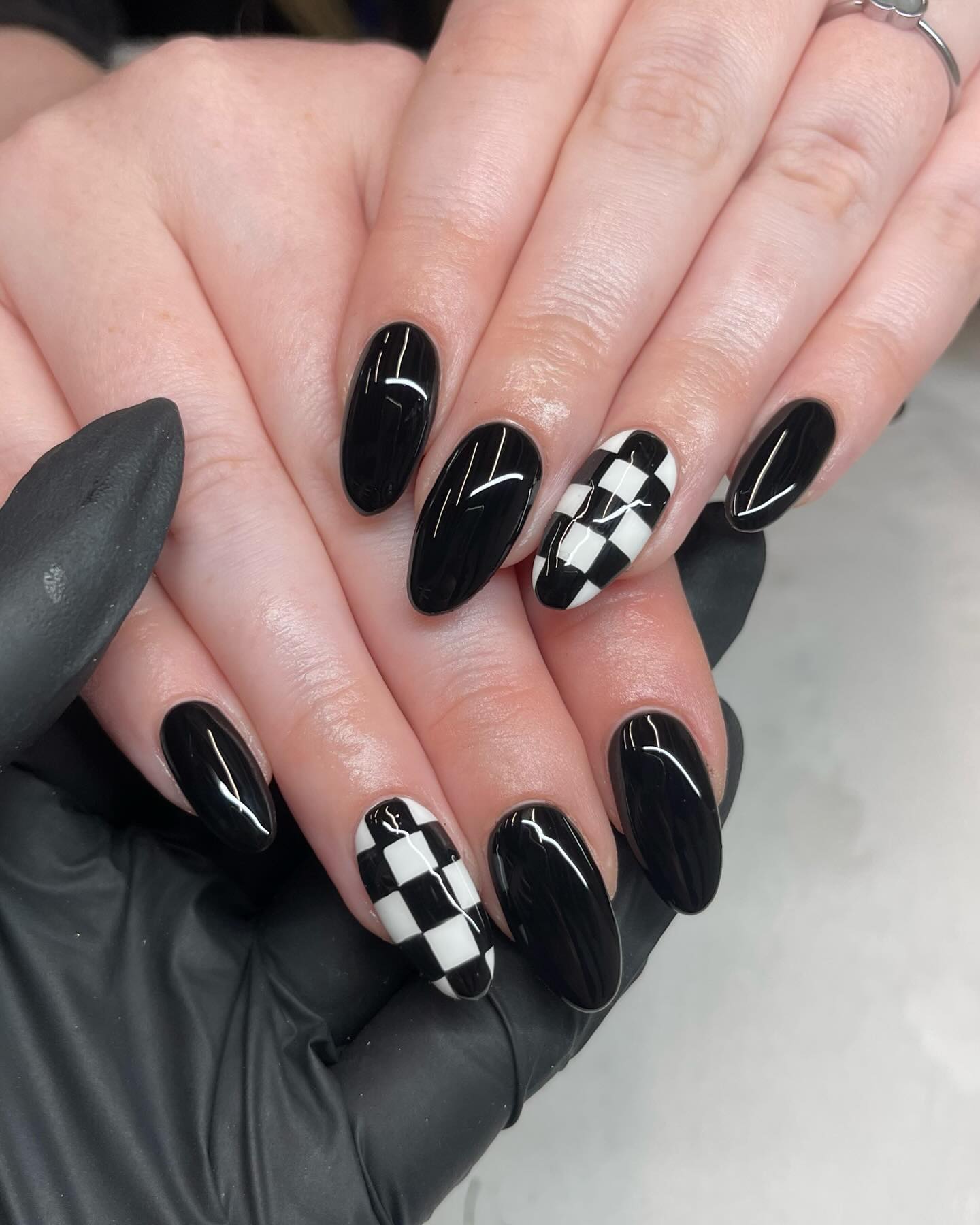Clean Visual Idea Clean Visual Idea — Black Nails