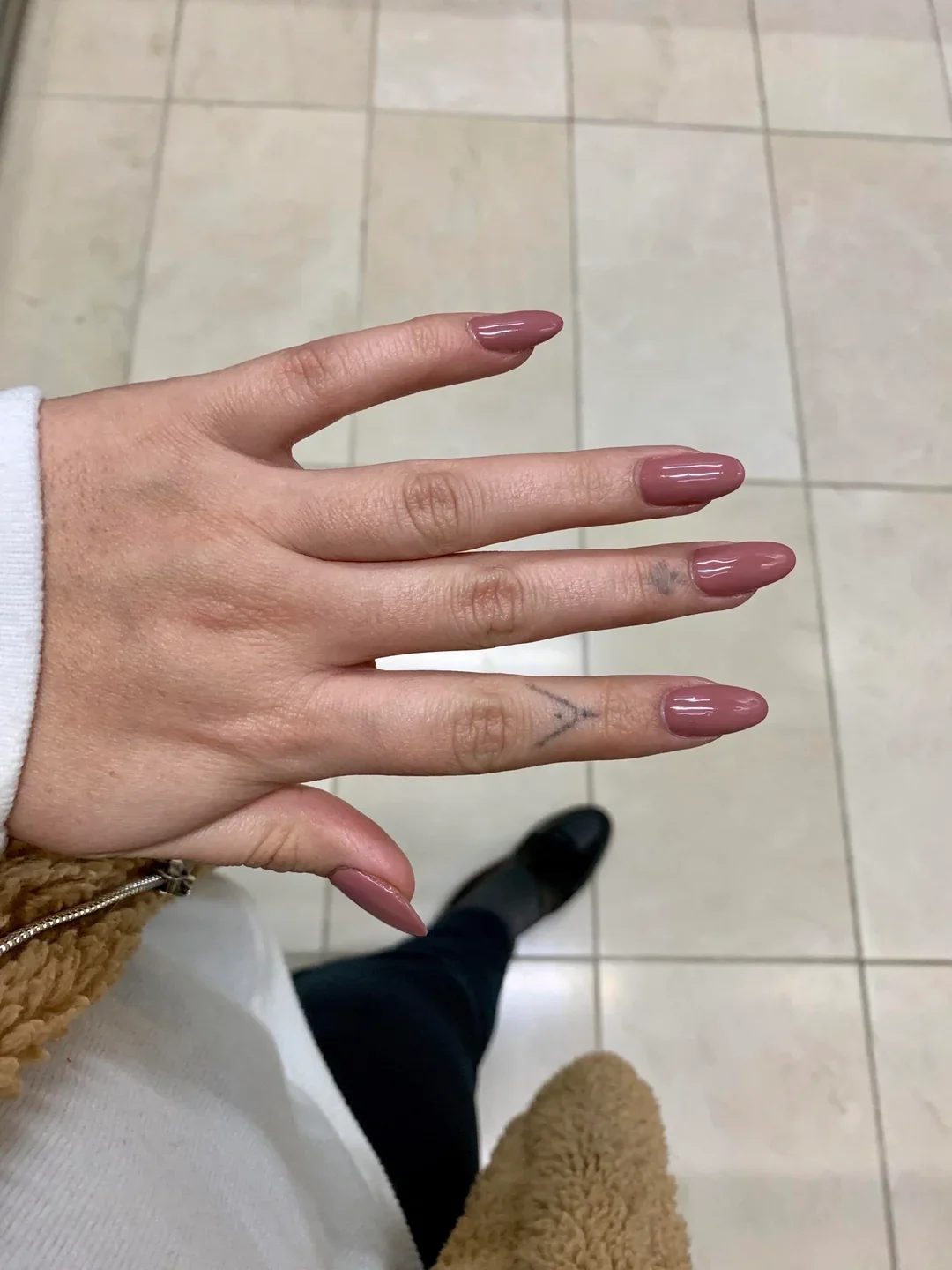 21 Popular Nail Colors For Modern Manicures That Instantly Elevate Your Look