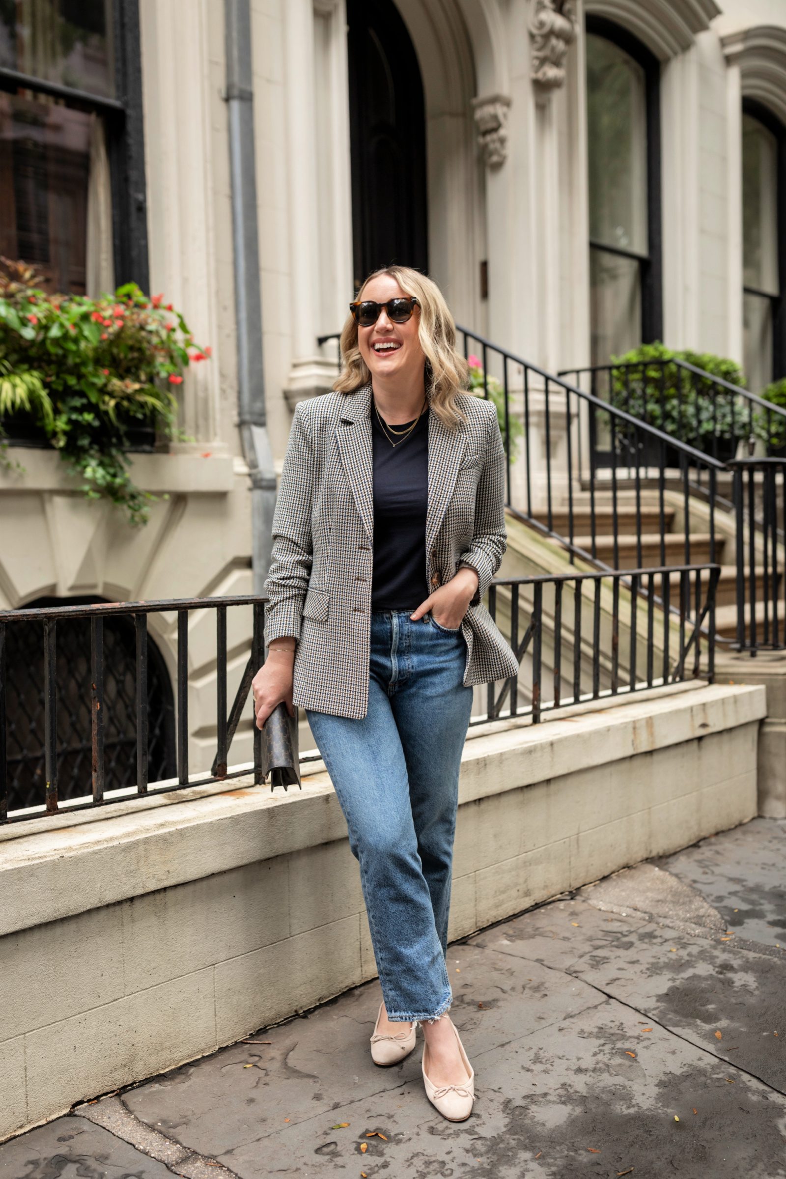 Cozy Ribbed Knit Sweater and Straight Jeans Cozy Ribbed Knit Sweater and Straight Jeans — Outfit Ideas
