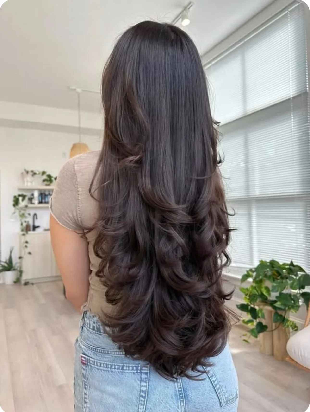 23 Best Layered Haircuts for Long Hair to Try
