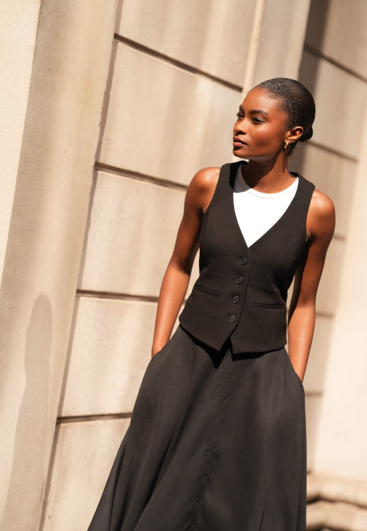 Classic Black and White Vest Layering Classic Black and White Vest Layering — Basic Outfits