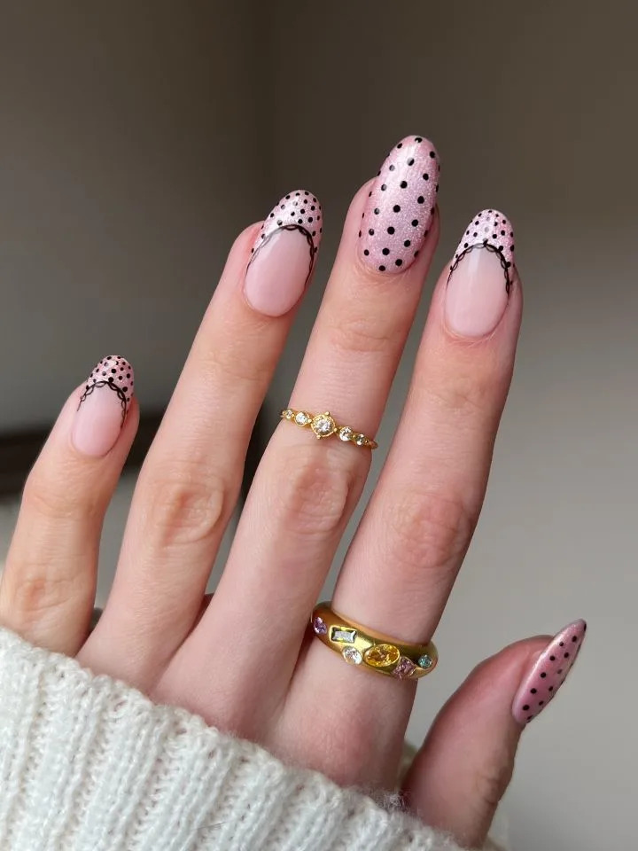 Glittery Glossy Visual Idea Glittery Glossy Visual Idea — Easy Nail Designs