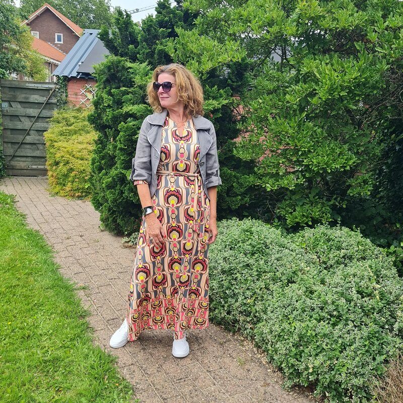 Psychedelic Maxi Dress with Cropped Jacket for Casual Cool Psychedelic Maxi Dress with Cropped Jacket for Casual Cool — 70s Outfits