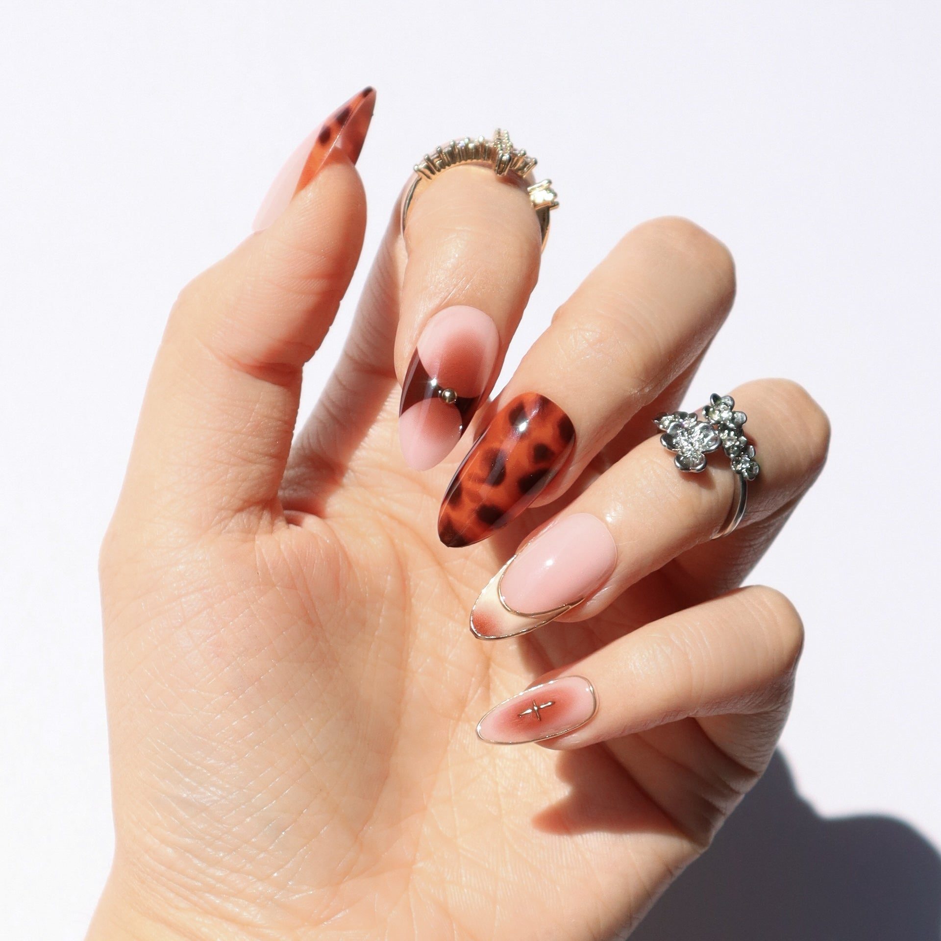 Tortoise Shell with Gold French Tip Tortoise Shell with Gold French Tip — Tortoise Shell Nails