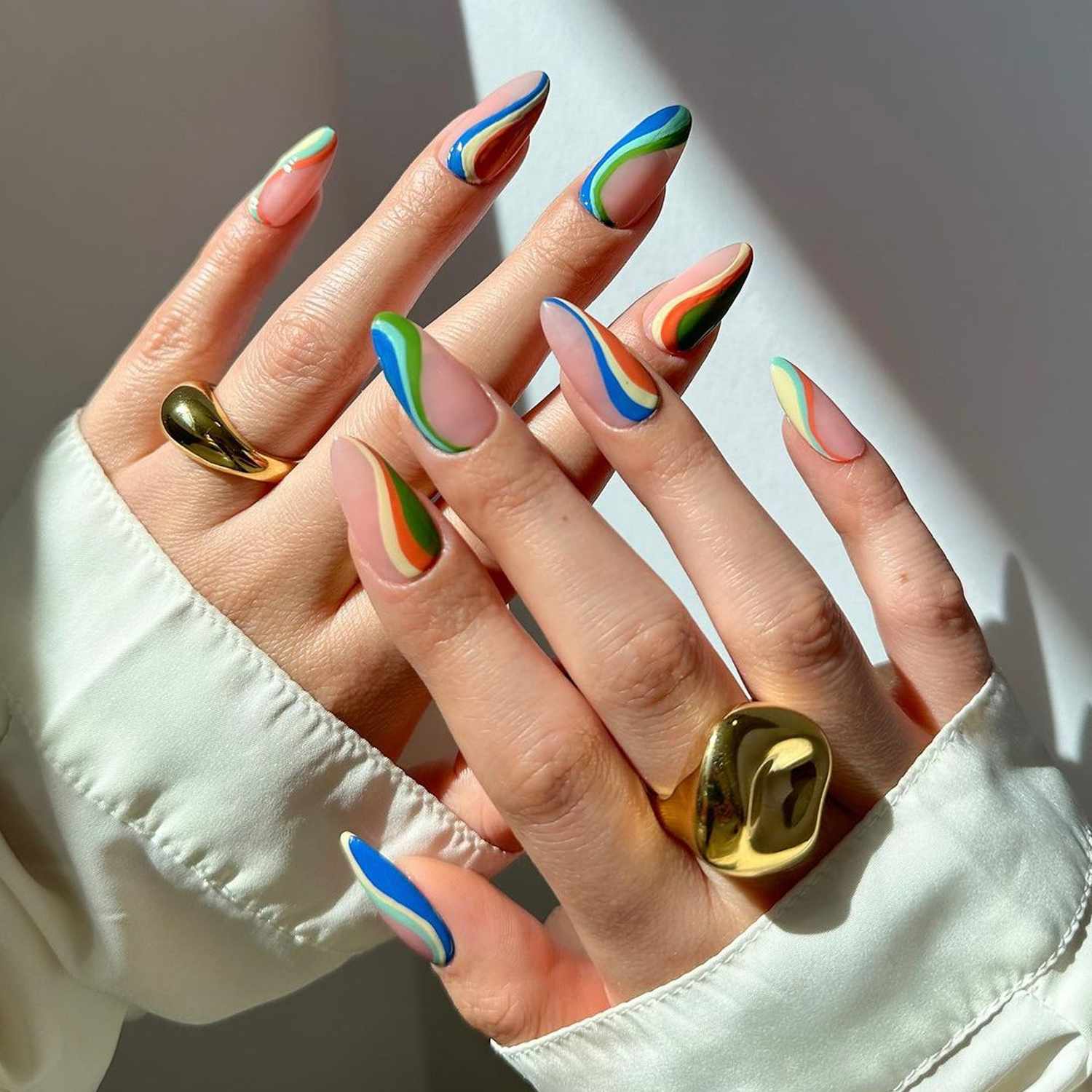 20 Swirl Nail Designs That Leave Us Spinning