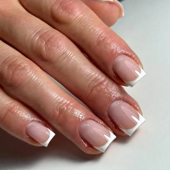 Classic Medium Square French Tip — White French Tip Nails