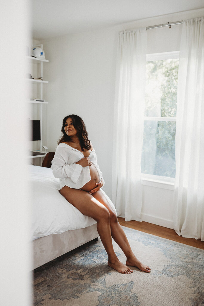 Barefoot Outfit Idea — Maternity Photoshoot Outfits