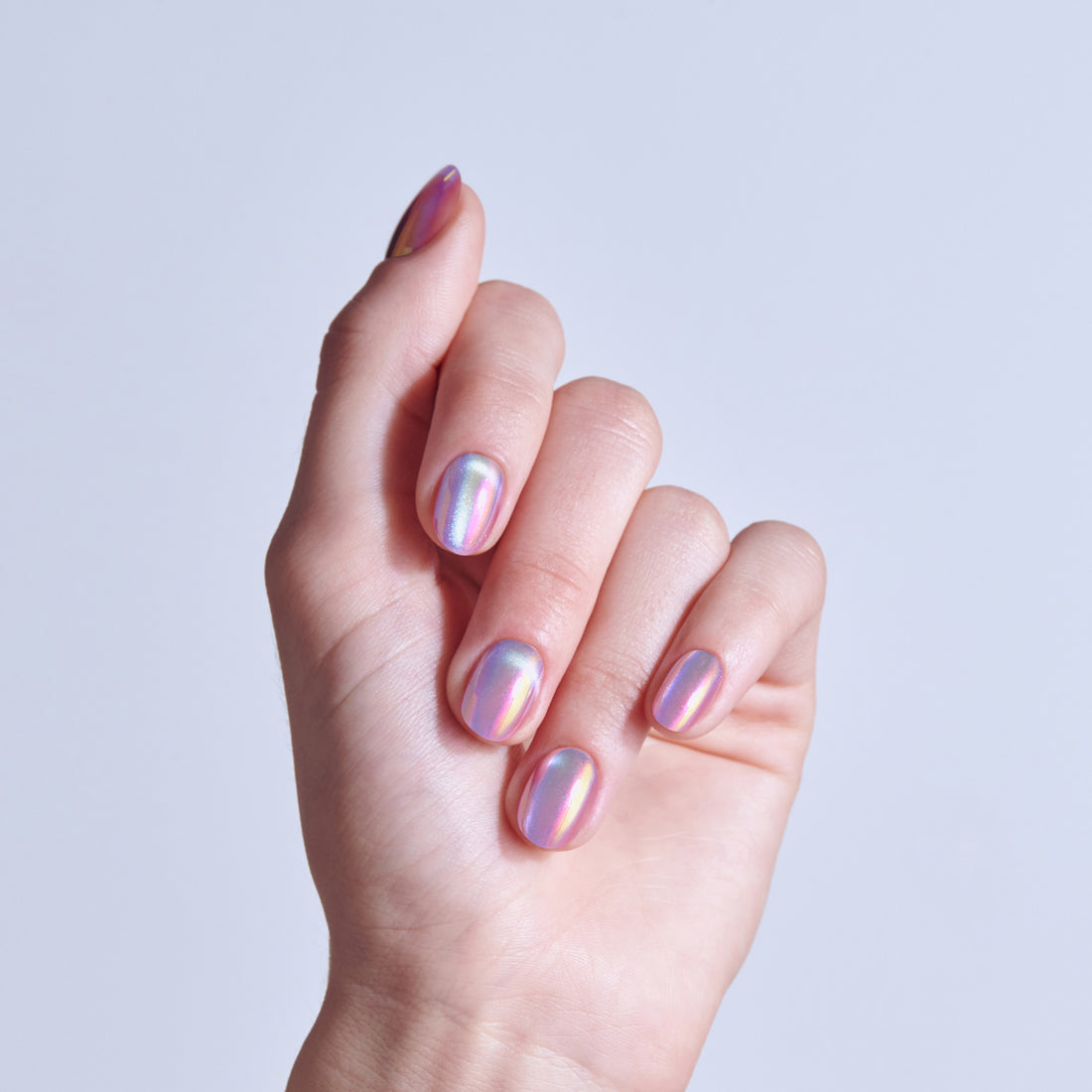 Iridescent Holographic Chrome Round Nails Iridescent Holographic Chrome Round Nails