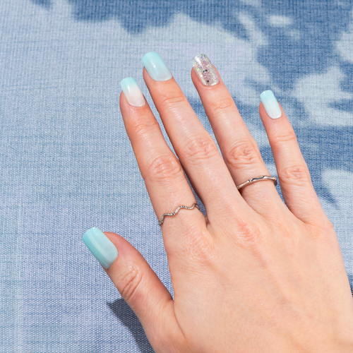 Gradient Blue and White with Glitter Accent — Medium Nails