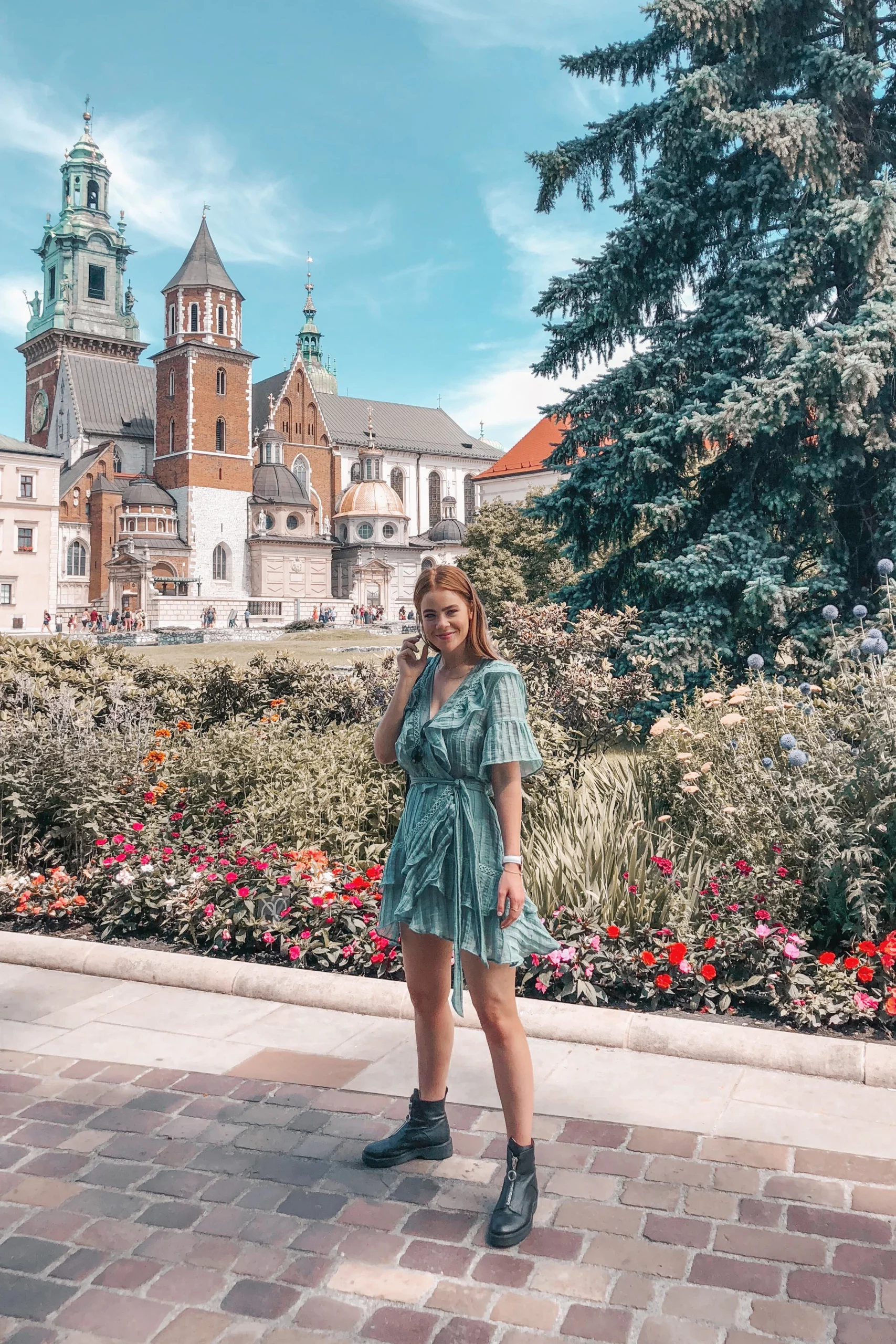 Patterned Mini Dress with Combat Boots for Summer Sightseeing Patterned Mini Dress with Combat Boots for Summer Sightseeing — Europe Outfits