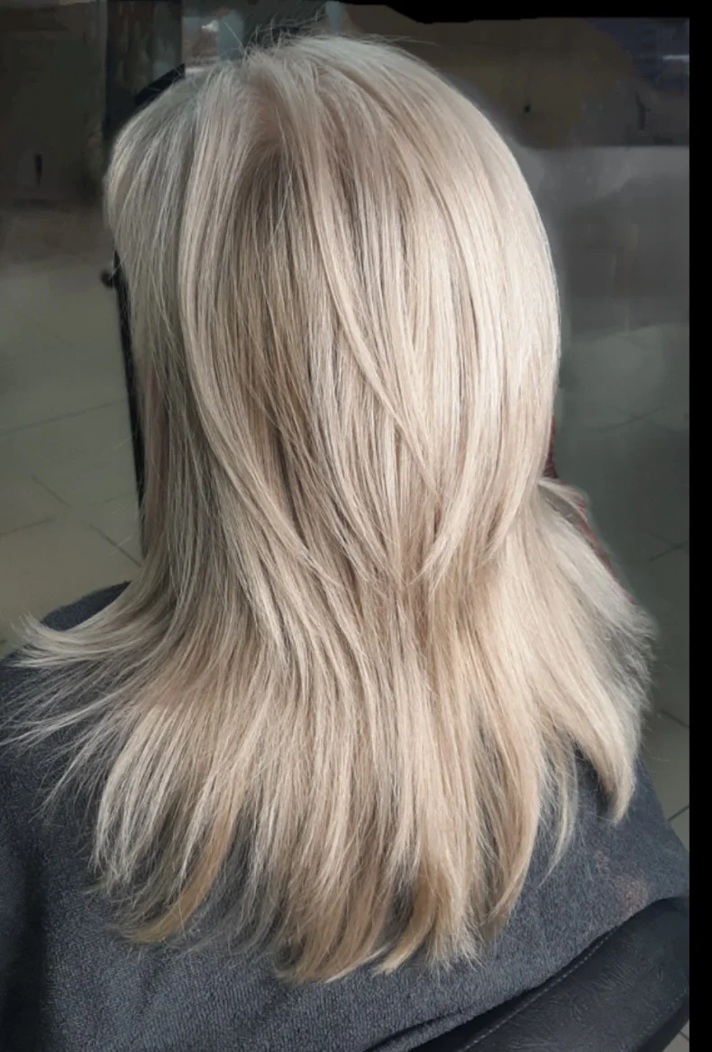Medium-Length Haircuts with Layers: 25 Stylish Ideas for 2026