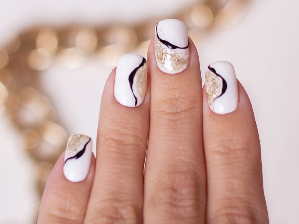 White with Black Line and Gold Glitter White with Black Line and Gold Glitter — White Nails