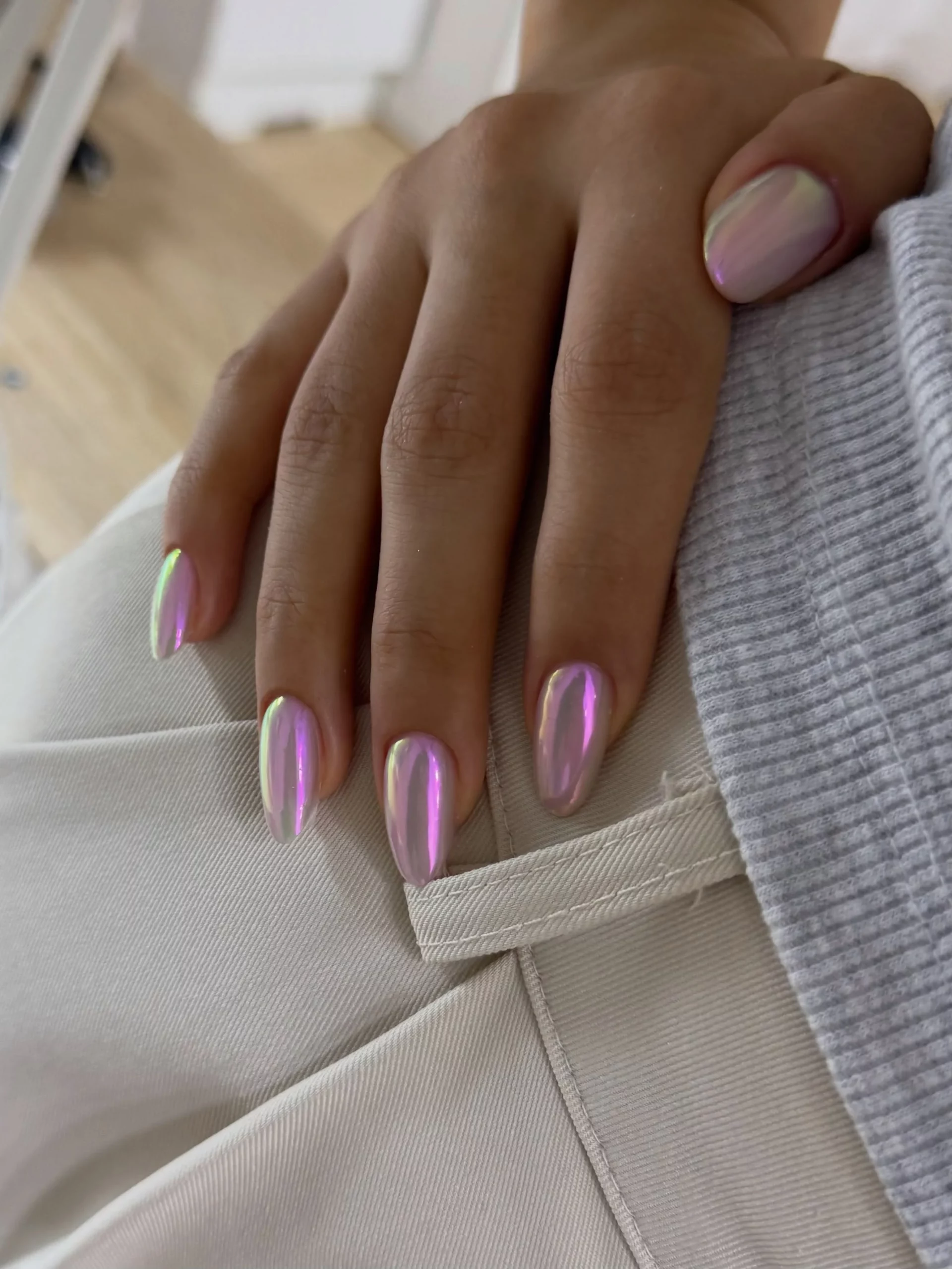 26 Pearl Nails With Iridescent Glossy Elegant Finish: The New Chic Nail Trend